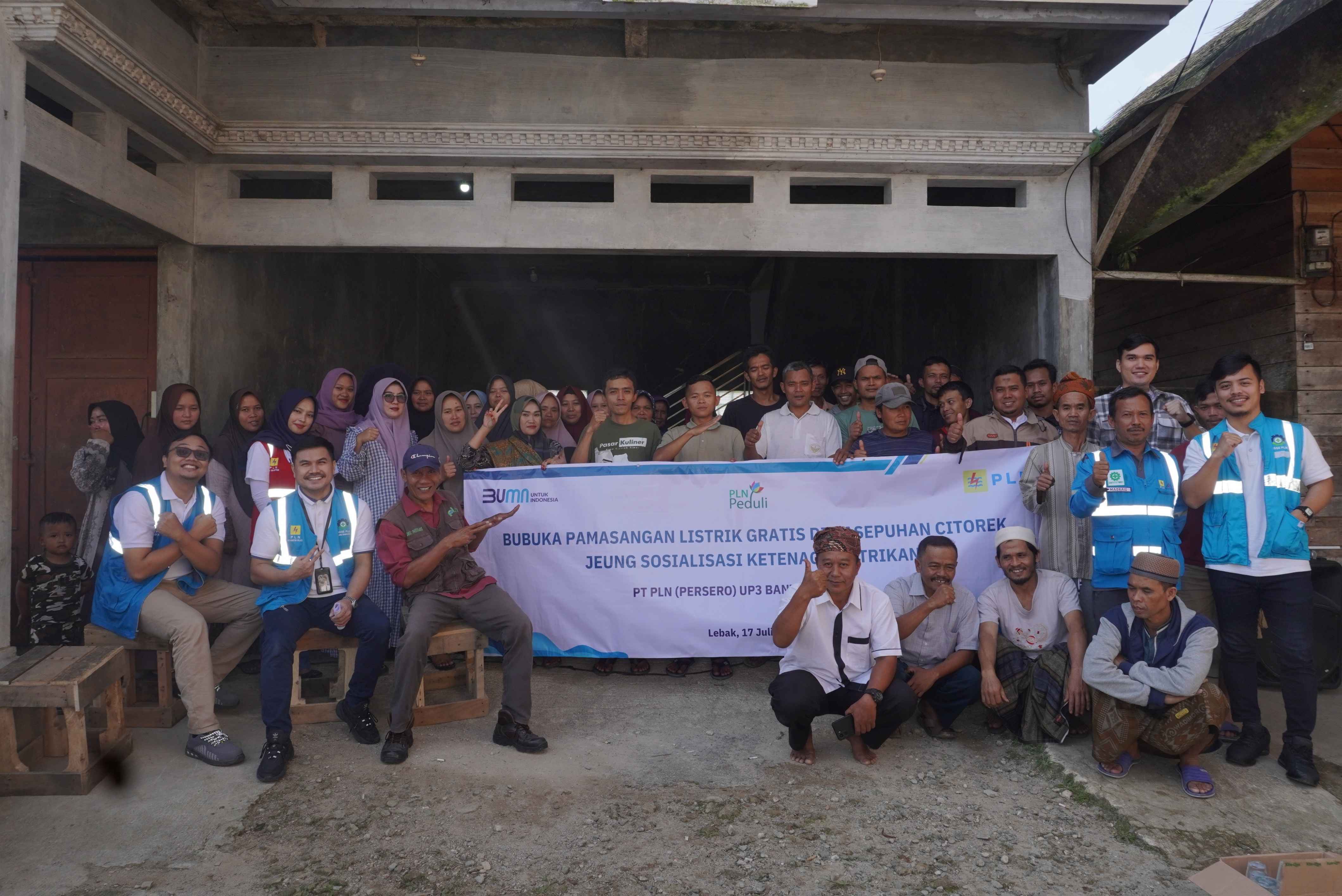 Program Pemberdayaan Masyarakat Adat dan Pemasangan Listrik Gratis