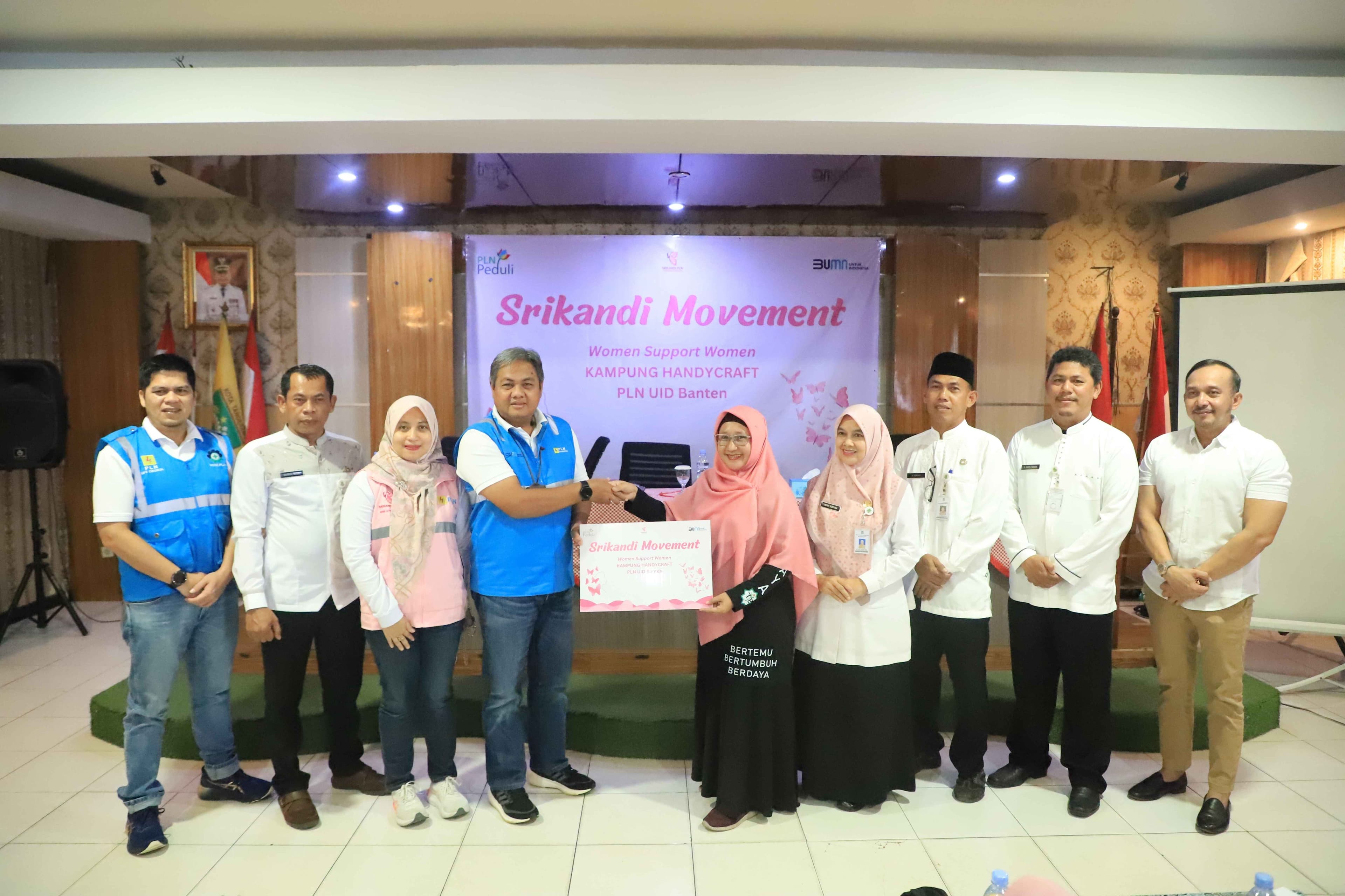 Program Srikandi Movement Women Support Women Kampung Handycraft